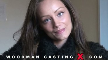 Sophie Lynx Casting