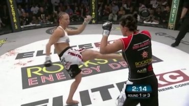 MMA. Gina Carano Vs Kaitlin Young